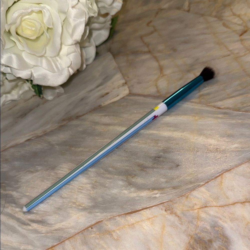 Blue Makeup Brush‎